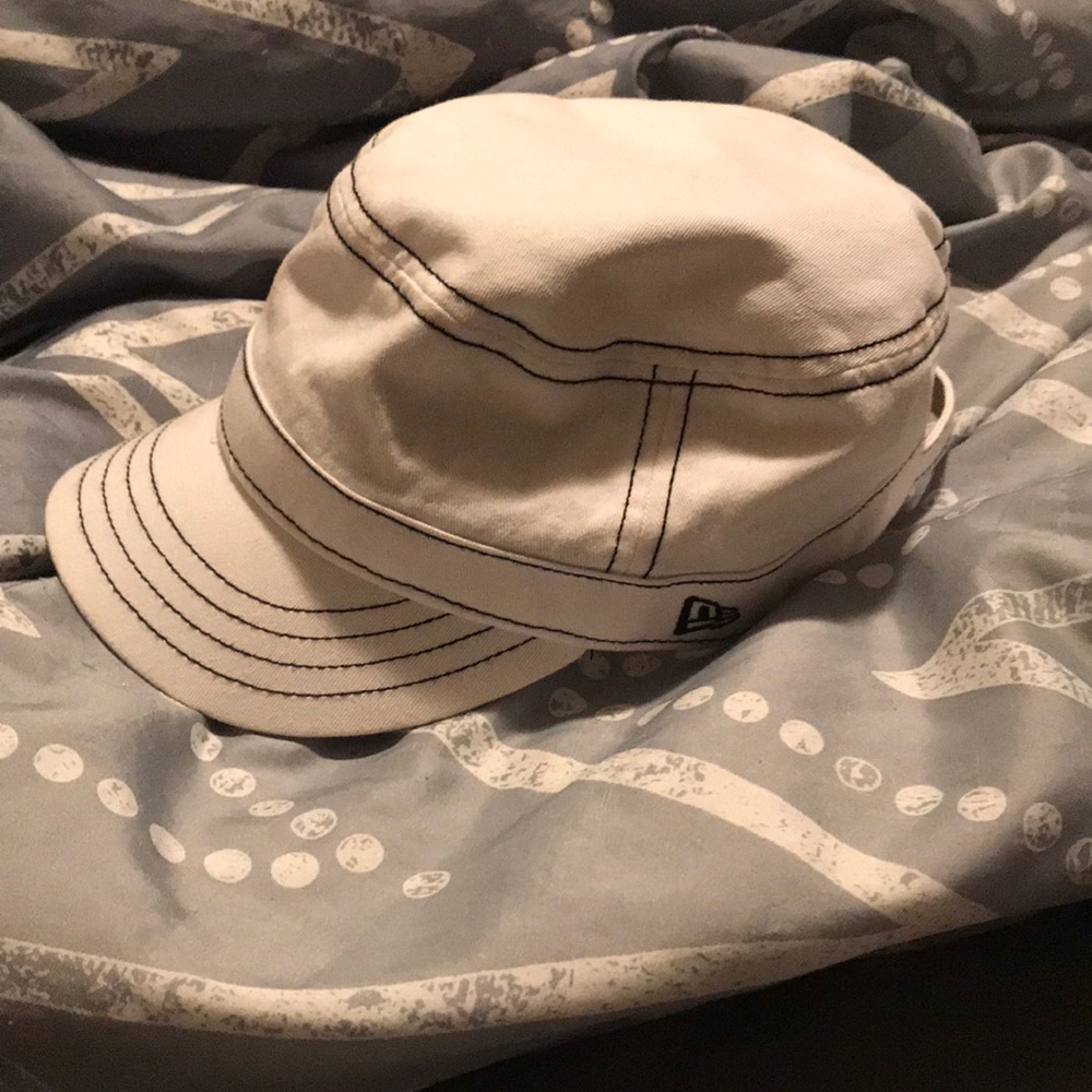 Tigers hat! - Picture 3 of 3